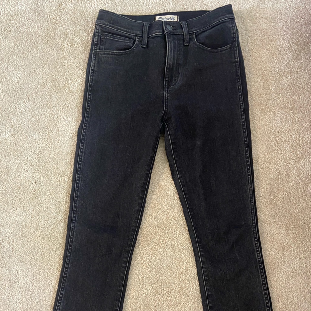 Madewell 10” High Riser Skinny Skinny in distressed black